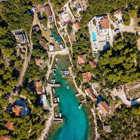 Hvar 4*