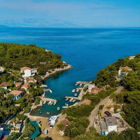 Hvar 4*