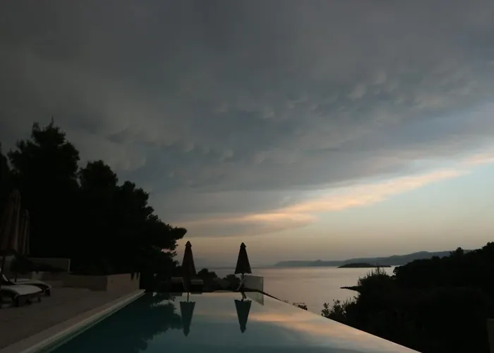Hvar 4* Vrbanj