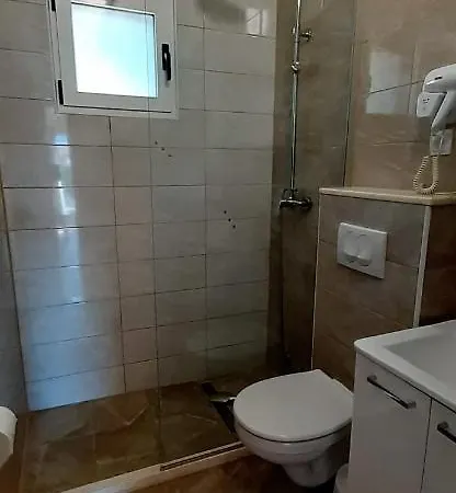 Gostinjska kuća Hvar 4*