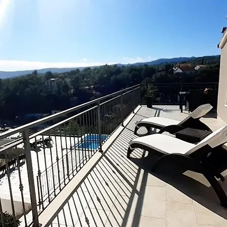 Hvar * Vrbanj